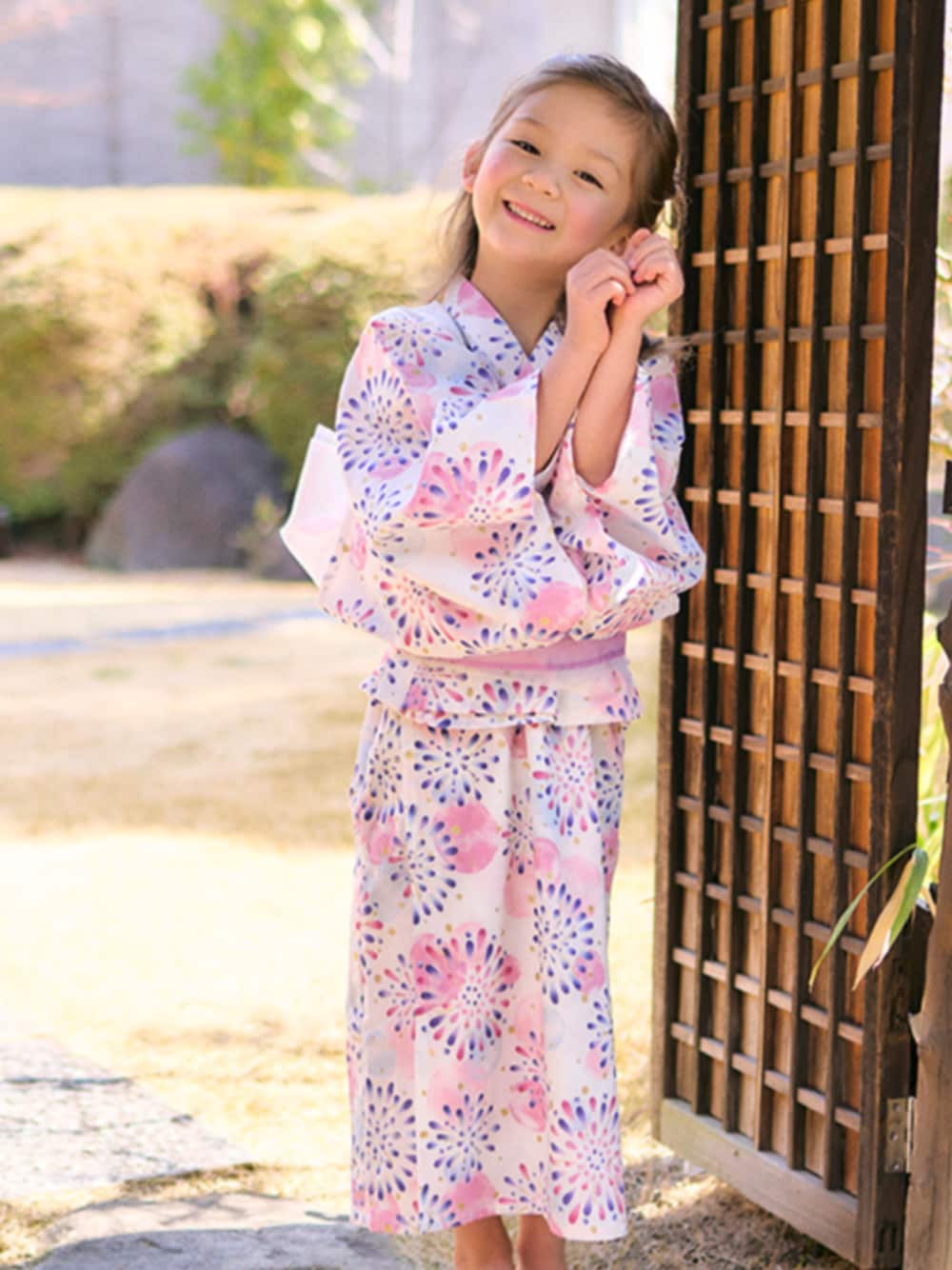 「F.O.Online Store、エフオーオンラインストア(F.O.Online Store)、apres les cours、アプレレクール、浴衣、ワンピース、花火大会、夏コーデ、夏祭り、夏休み、お出かけコーデ、お祭り、総柄、女の子、キッズコーデ」｜「apres les coursの【帯セット】アプレのはんなり浴衣_セパレートタイプ（浴衣、ピンク系）」を使った、F.O.OnlineStoreさん（キッズ・110cm）の夏コーディネートの1枚目の写真