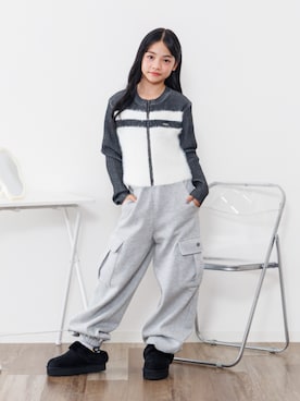 「アイテム（カーゴパンツ）」を使った、F.O.OnlineStoreさん（キッズ・141cm）の秋コーディネート