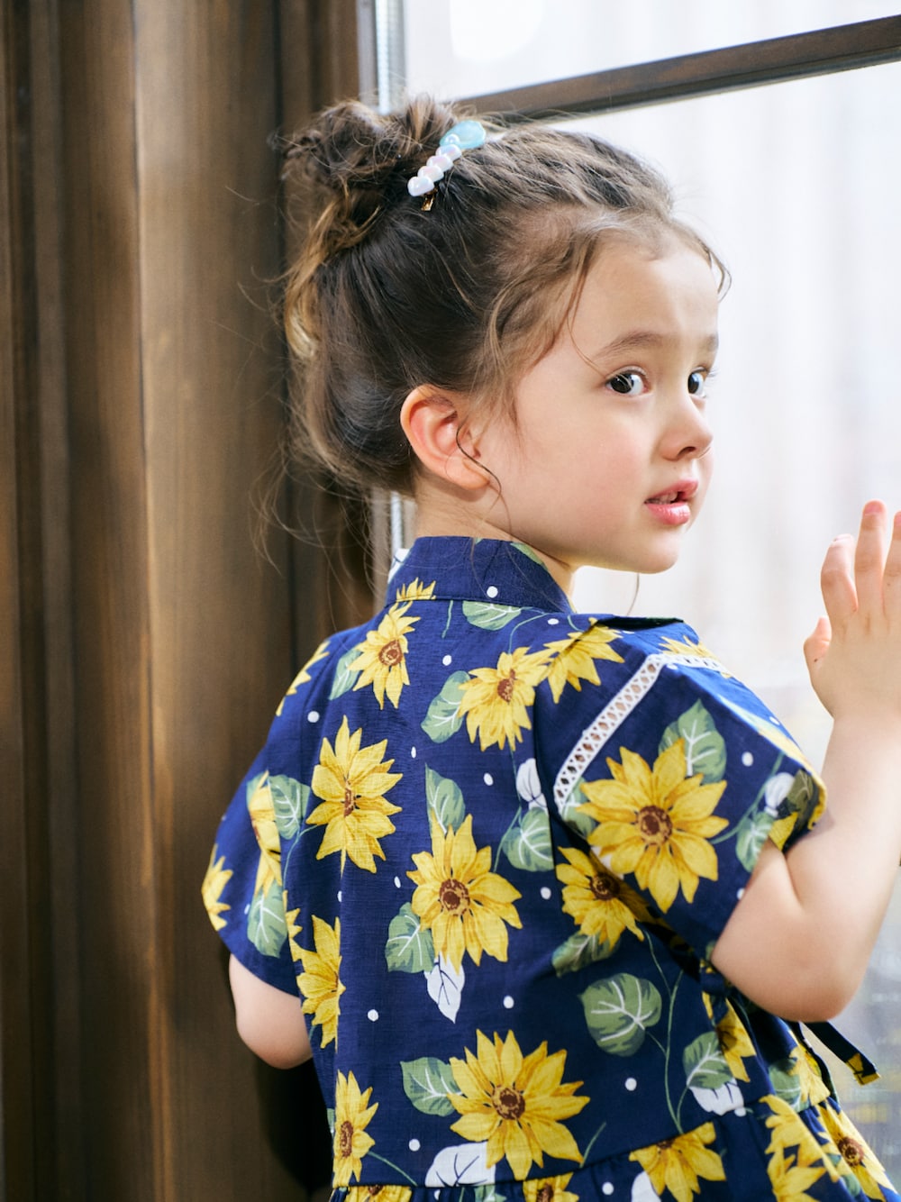 「F.O.Online Store、エフオーオンラインストア(F.O.Online Store)、apres les cours、アプレレクール、キッズコーデ、キッズファッション、女の子、女の子コーデ、夏コーデ、夏、夏休み、夏祭り、浴衣、甚平、お出かけコーデ」｜「apres les coursの【リンク】アプレのはんなりGIRLS甚平（浴衣、ブルー系）」を使った、F.O.OnlineStoreさん（キッズ・110cm）の春コーディネートの1枚目の写真