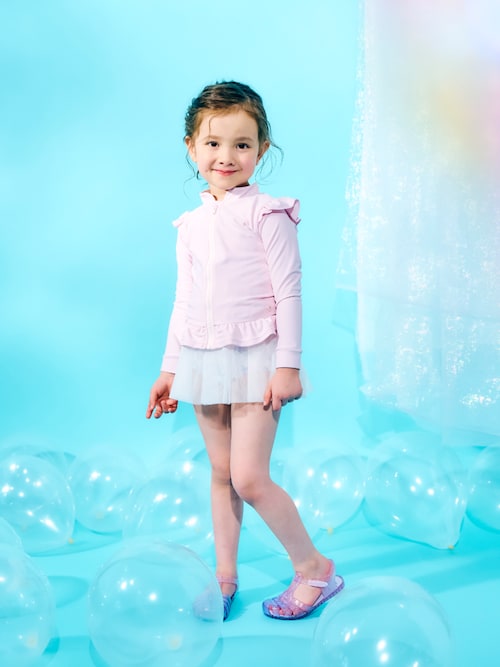 SWELLY 長袖ワンピース水着 フラワープリント SWELLY 長袖ワンピース水着 フラワープリント