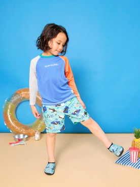「アイテム（サンダル、ブルー系）」を使った、F.O.OnlineStoreさん（キッズ・110cm）の夏コーディネート