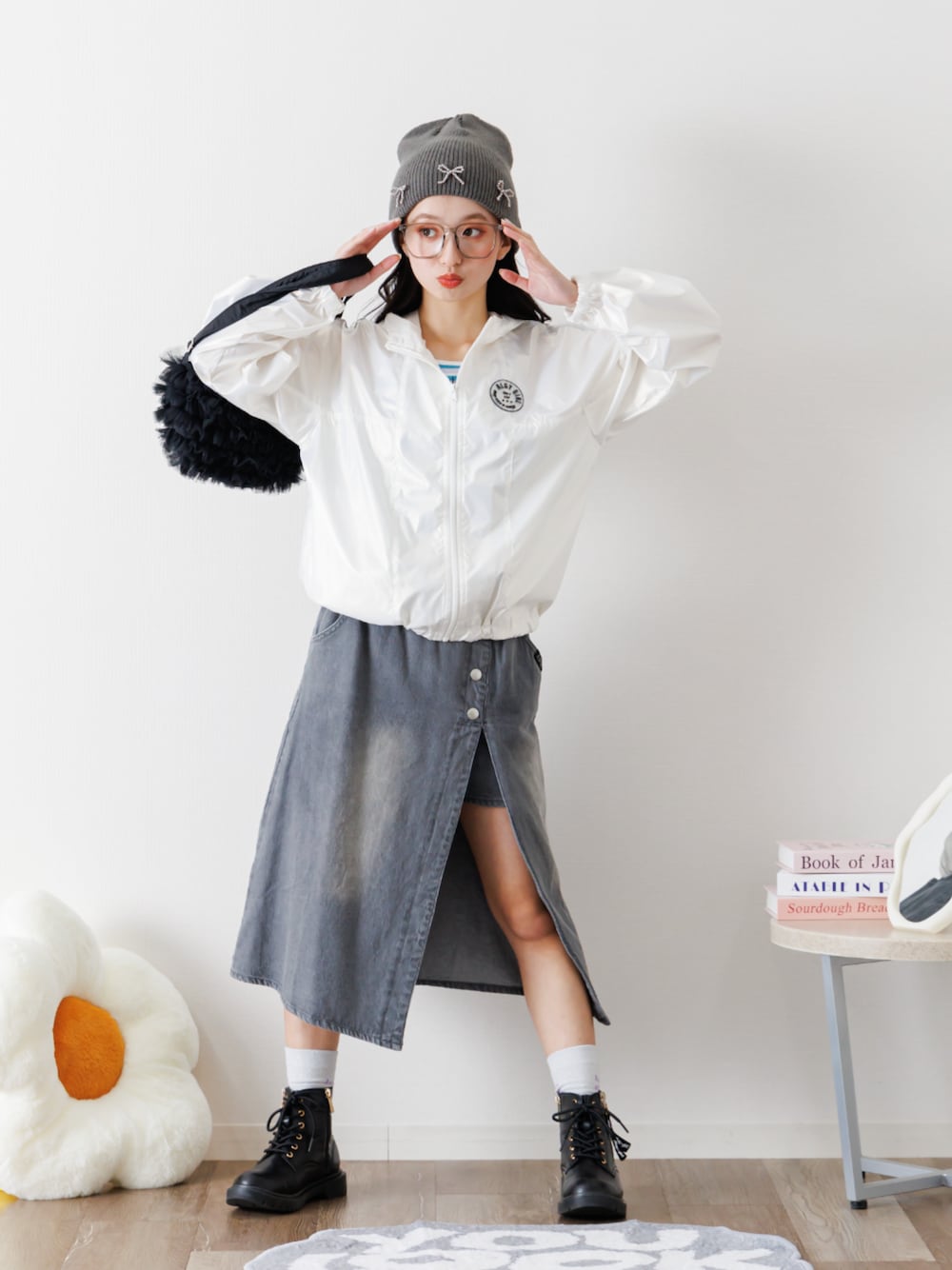 「F.O.Online Store、エフオーオンラインストア(F.O.Online Store)、ALGY、アルジー、キッズコーデ、キッズファッション、女の子、カジュアルコーデ、お出かけコーデ、パーカー、キャミソール、スカート、デニムスカート、ショルダーバッグ、雨の日コーデ」｜「algyのマルチボーダータンタケリブキャミ（キャミソール、グリーン系）」を使った、F.O.OnlineStoreさん（キッズ・154cm）の夏コーディネートの1枚目の写真
