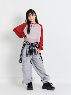 「アイテム（カーゴパンツ）」を使った、F.O.OnlineStoreさん（キッズ・141cm）の秋コーディネート