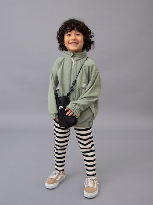 新品BREEZE　アウター　ジャケット　撥水加工　パーカー　上着 BREEZE ブルゾン ジャンバー アウター 「撥水加工⁄フード収納可