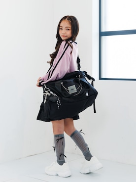 「アイテム（ボストンバッグ）」を使った、F.O.OnlineStoreさん（キッズ・141cm）の秋コーディネート