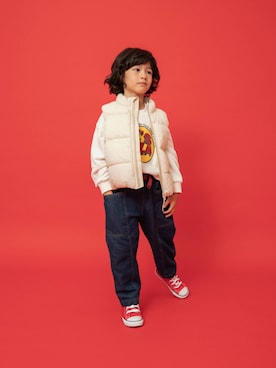 「BREEZE（ブリーズ）の【洗える】ふわ軽インサレーションベスト（ダウンベスト、ベージュ系）」を使った、F.O.OnlineStoreさん（キッズ・110cm）の秋コーディネート