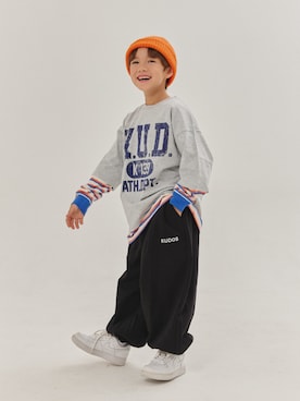 「アイテム（スウェットパンツ）」を使った、F.O.OnlineStoreさん（キッズ・120cm）の秋コーディネート