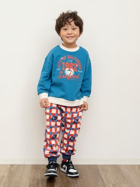 「アイテム（パンツ、レッド系）」を使った、F.O.OnlineStoreさん（キッズ・110cm）の冬コーディネート