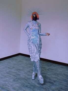 「アイテム（ワンピース/ドレス、シルバー系）」を使った、WEDNESDAYさん（レディース・163cm）の秋コーディネート