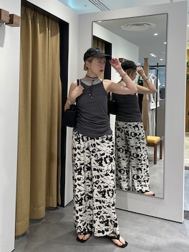「GALLEST（ギャレスト）のシャーリングレイヤータンク（Tシャツ/カットソー、グレー系）」を使った、mikuさん（レディース・160cm）の夏コーディネート