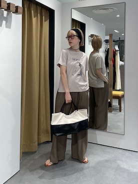 「GALLEST（ギャレスト）のタイポグラフィTシャツ【接触冷感】（Tシャツ/カットソー、ベージュ系）」を使った、mikuさん（レディース・160cm）の夏コーディネート