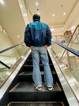 「アイテム（ナイロンジャケット、グリーン系）」を使った、OMOさん（メンズ・179cm）の秋コーディネート