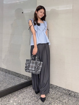 「JILL by JILL STUART（ジルバイジルスチュアート）のフリルシュリンクトップス（シャツ/ブラウス、ブルー系）」を使った、ayujillby98さん（レディース・163cm）の夏コーディネート