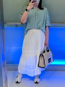 「MARC JACOBS（マークジェイコブス）のアイテム（トートバッグ）」を使った、キャシーさん（レディース・160cm）の春コーディネート
