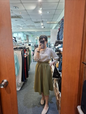 「no brand（ノーブランド）のアイテム（トップス）」を使った、Siáu Koan Lîmさん（レディース・155cm）の春コーディネート