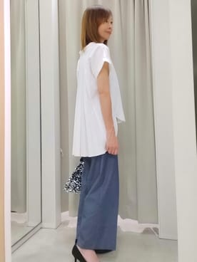 「UNTITLED（アンタイトル）の【吸水速乾/接触冷感】バックプリーツデザインブラウス（シャツ/ブラウス、ホワイト系）」を使った、mm20008849さん（レディース）の夏コーディネート