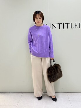 「UNTITLED（アンタイトル）の【重ね着もおすすめ/洗える】ウールカシミヤ クルーネックニット（ニット/セーター、パープル系）」を使った、Mikiさん（レディース・160cm）の冬コーディネート