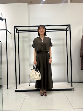 「UNTITLED（アンタイトル）の【接触冷感/はっ水/セットアップ可】リラクシーガウチョパンツ（その他パンツ、ブラウン系）」を使った、Mikiさん（レディース・160cm）の春コーディネート