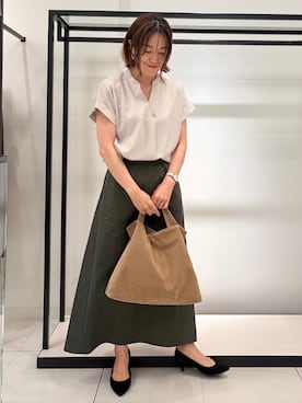 「UNTITLED（アンタイトル）の【セットアップ可/通気性/UVカット】エアリークールブラウス（Shirts、ベージュ系）」を使った、Mikiさん（レディース・160cm）の夏コーディネート
