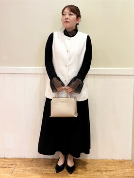 「SHOO・LA・RUE（シューラルー）の【セレモニーからデイリーまで】フリンジ ツイードジレ（ベスト、ベージュ系）」を使った、ハチさん（レディース・156cm）の冬コーディネート