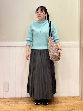 「SHOO・LA・RUE（シューラルー）の【毛玉になりにくい/洗濯機可/S-LL】お袖パールの上品ニット（ニット/セーター、グリーン系）」を使った、ハチさん（レディース・156cm）の冬コーディネート