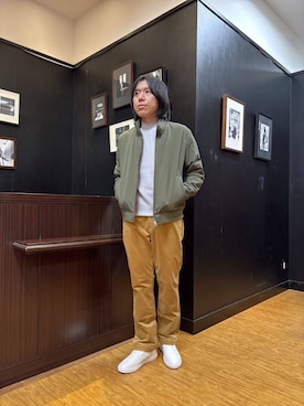 「TAKEO KIKUCHI（タケオキクチ）のスタンドカラー ショート リブ ブルゾン（ブルゾン、グリーン系）」を使った、moritaさん（メンズ・168cm）の冬コーディネート