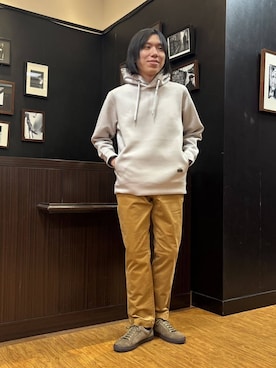 「TAKEO KIKUCHI（タケオキクチ）のエアダン プルオーバー パーカー（パーカー、グレー系）」を使った、moritaさん（メンズ・168cm）の冬コーディネート