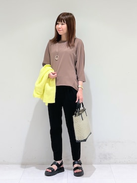 「SHOO・LA・RUE（シューラルー）のケーブル編みタートルネックニット（ニット/セーター、グレー系）」を使った、tsuyuさん（レディース・162cm）の春コーディネート