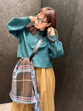 「アイテム（その他パンツ、イエロー系）」を使った、ありぴさん（レディース・155cm）の秋コーディネート