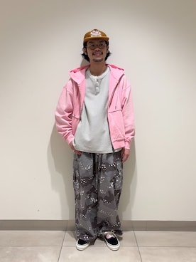 「JOURNAL STANDARD relume（ジャーナルスタンダード　レリューム）の”Relume” イージー カーゴパンツ（カーゴパンツ、グレー系）」を使った、Sasakiさん（メンズ・167cm）の冬コーディネート
