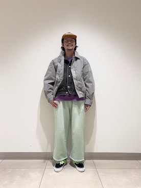 「JOURNAL STANDARD relume（ジャーナルスタンダード　レリューム）のコンパクト ブークレニット（Tシャツ/カットソー、パープル系）」を使った、Sasakiさん（メンズ・167cm）の冬コーディネート