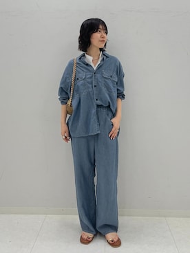 「FRAMeWORK（フレームワーク）のシャンブレーイージーパンツ（スラックス、ブルー系）」を使った、shiinaさん（レディース・163cm）の春コーディネート