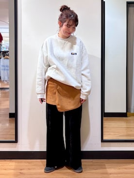 「Right-on（ライトオン）のHONEYSUCKLE ROSE(ハニーサックルローズ)【レディース】ベロアイージーワイドパンツ（その他パンツ、ブラック系）」を使った、yukinoさんの秋コーディネート