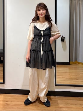 「Right-on（ライトオン）のHONEYSUCKLE ROSE(ハニーサックルローズ)２ＷＡＹリボンキャミソール（ベスト、ブラック系）」を使った、池元ゆき乃さんの夏コーディネート