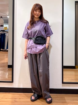 「HONEYSUCKLE ROSE（ハニーサックルローズ）のタックボリュームパンツ（その他パンツ、グレー系）」を使った、yukinoさんの夏コーディネート