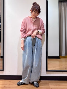 「HONEYSUCKLE ROSE（ハニーサックルローズ）のデニムタックコクーンパンツ（その他パンツ、ブルー系）」を使った、yukinoさんの秋コーディネート