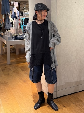 「Levi's（リーバイス）のLevi's(リーバイス)４７８バギーカーゴ（その他パンツ、ブルー系）」を使った、MIKAさんの夏コーディネート