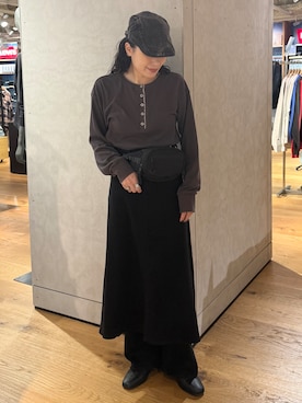 「SOMETHING（サムシング）のアイテム」を使った、MIKAさん（レディース・159cm）の秋コーディネート