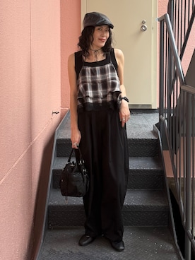 「HONEYSUCKLE ROSE（ハニーサックルローズ）のタックボリュームパンツ（その他パンツ、ブラック系）」を使った、MIKAさん（レディース・159cm）の夏コーディネート