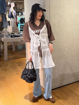 「SOMETHING（サムシング）のSOMETHING(サムシング)【レディース】「LISA」フレアパンツ（デニムパンツ、ブルー系）」を使った、MIKAさんの夏コーディネート