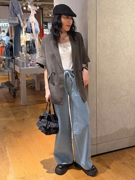 「SOMETHING（サムシング）のSOMETHING(サムシング)サマーベイカーワイドパンツ（デニムパンツ、ブルー系）」を使った、MIKAさんの春コーディネート