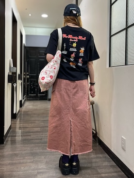 「Right-on（ライトオン）の【スポンジ・ボブ】プリントTシャツ（親子リンク）（Tシャツ/カットソー、ブラック系）」を使った、minapoyo1714さん（レディース・171cm）の夏コーディネート
