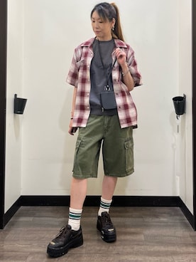 「Levi's（リーバイス）のLevi's(リーバイス)４７８バギーカーゴ（その他パンツ、グリーン系）」を使った、minapoyo1714さん（レディース・171cm）の春コーディネート