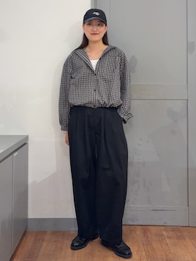 「HONEYSUCKLE ROSE（ハニーサックルローズ）のタックボリュームパンツ（その他パンツ、ブラック系）」を使った、inoueさん（レディース・170cm）の秋コーディネート