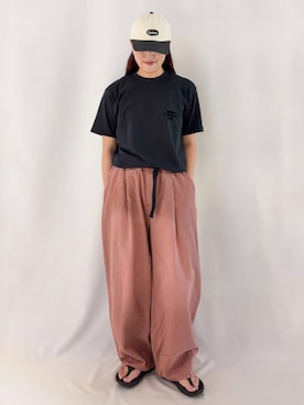「HONEYSUCKLE ROSE（ハニーサックルローズ）のプリントTシャツ（Tシャツ/カットソー、グレー系）」を使った、inoueさん（レディース）の夏コーディネート
