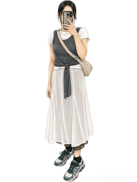 「H&M（エイチ・アンド・エム）のドレス（ワンピース/ドレス、ホワイト系）」を使った、真野さん（レディース・163cm）の夏コーディネート