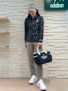「adabat（アダバット）の【ADABAT NAVY】シャダンモノグラム長袖ポロシャツ（ポロシャツ、ブルー系）」を使った、shihoさん（レディース・159cm）の夏コーディネート