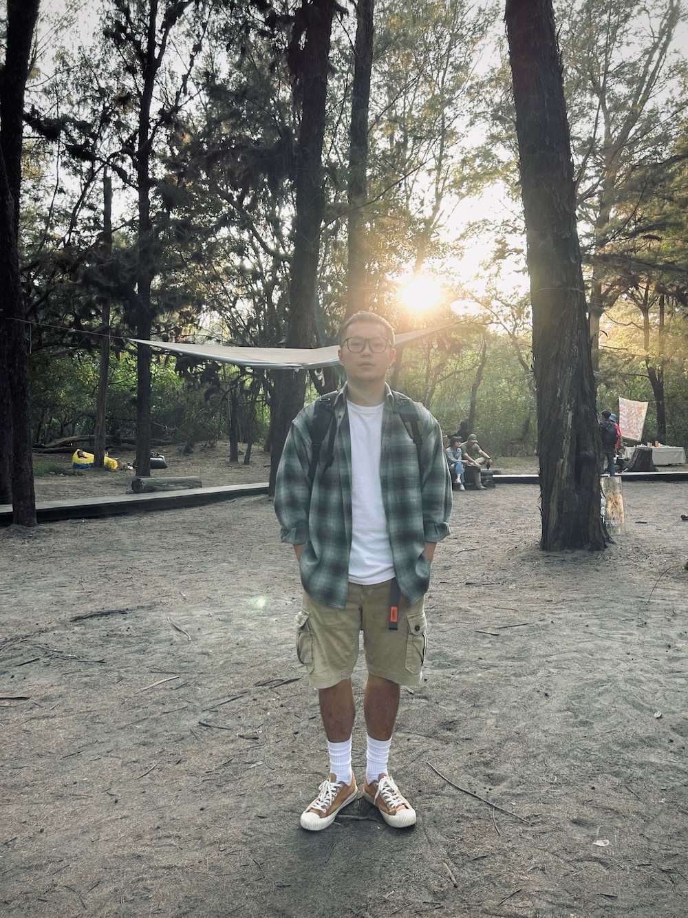 「Taiwan」｜「American Eagleのアイテム（カーゴパンツ、その他）」を使った、はやしさん（メンズ・173cm）の春コーディネートの1枚目の写真