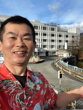 「no brand（ノーブランド）のアイテム（シャツ/ブラウス、オレンジ系）」を使った、新村 浩明さん（メンズ・167cm）の冬コーディネート