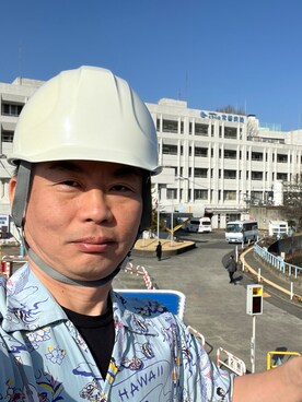「no brand（ノーブランド）のアイテム（シャツ/ブラウス、ブルー系）」を使った、新村 浩明さん（メンズ・167cm）の春コーディネート